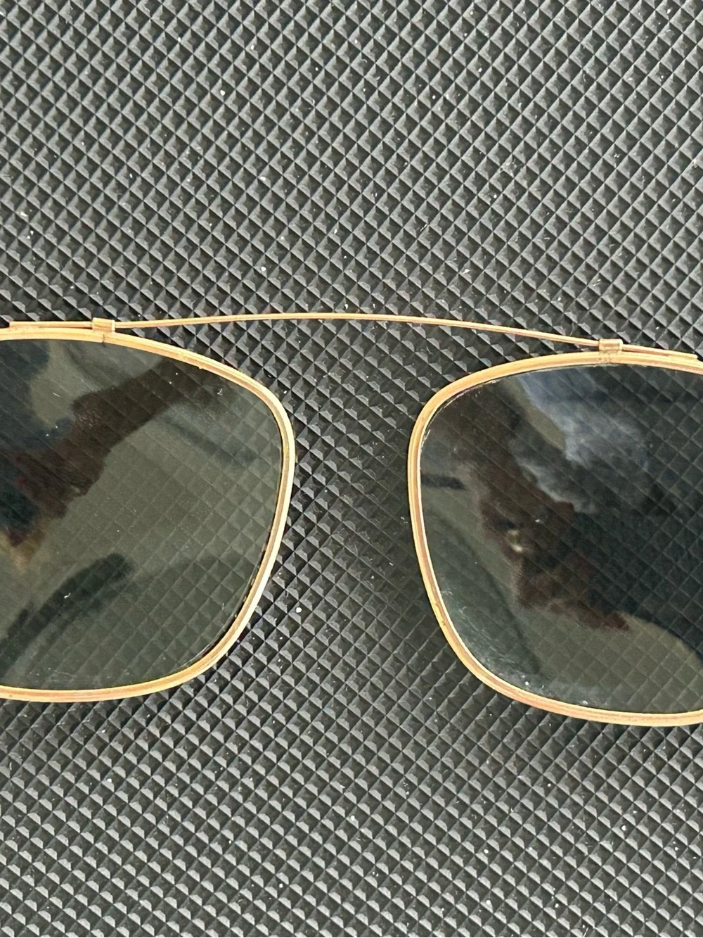 Unbranded Vintage gold frame clip-on Sunglasses Polarized